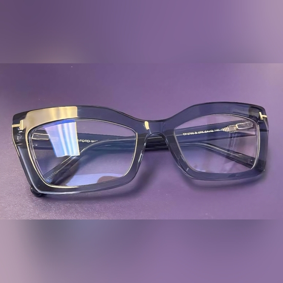 NWT,Tom FordFT5766-B, Woman's Eyewear Frame - Picture 6 of 9